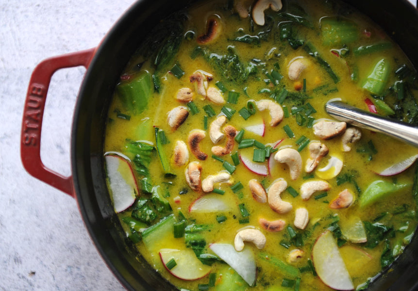 Soupe aux légumes verts au curry 